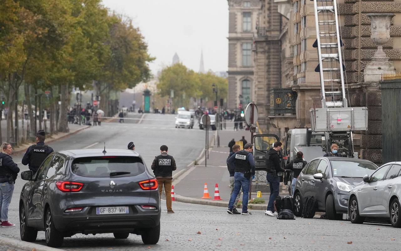 Raubüberfall auf Louvre in Paris