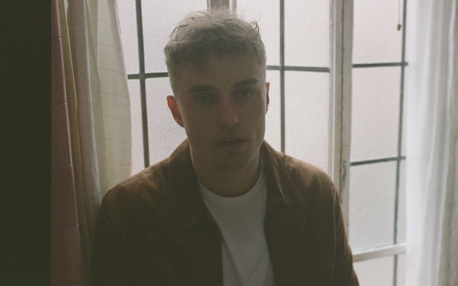 Sam Fender – Wild Grey Ocean