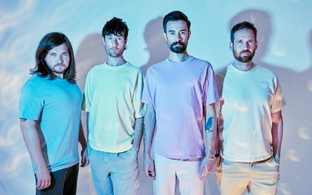 Bastille – Back To The Future