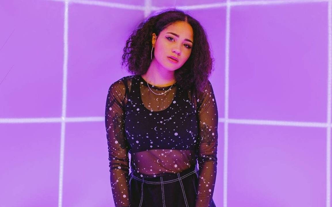 Cloudy June – Girls