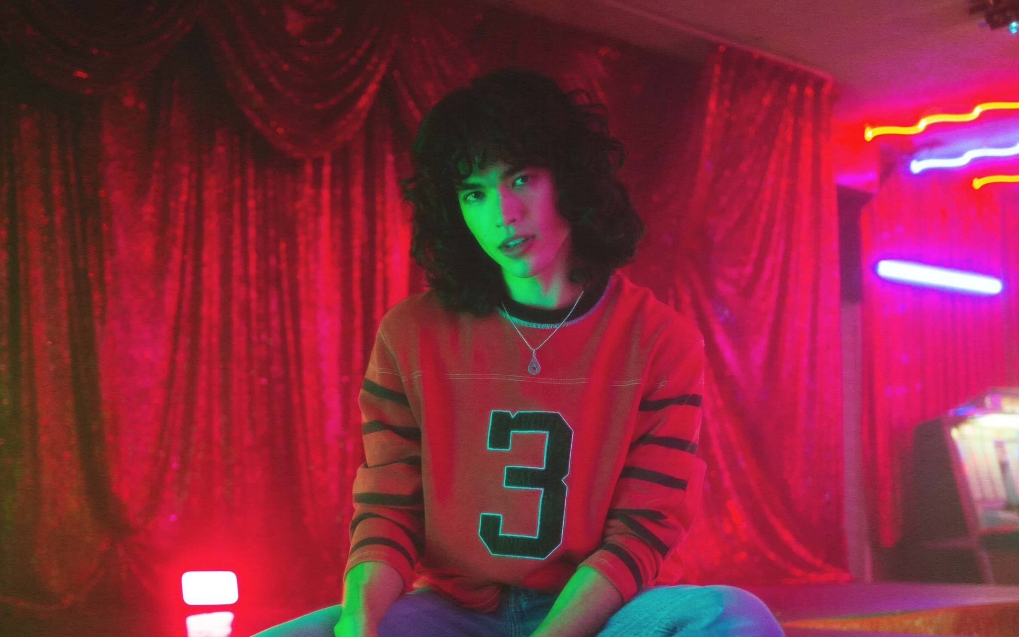 Conan Gray – Lonely Dancer