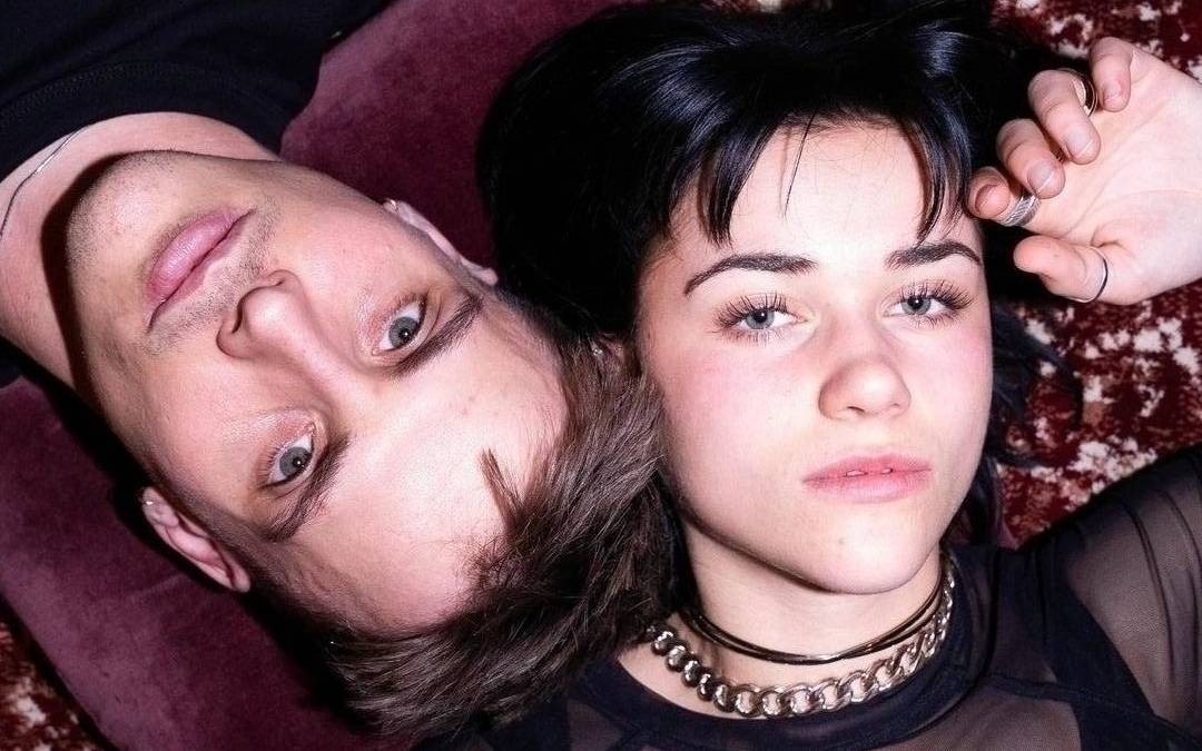 Frederico & Tiffany Aris – Like A River