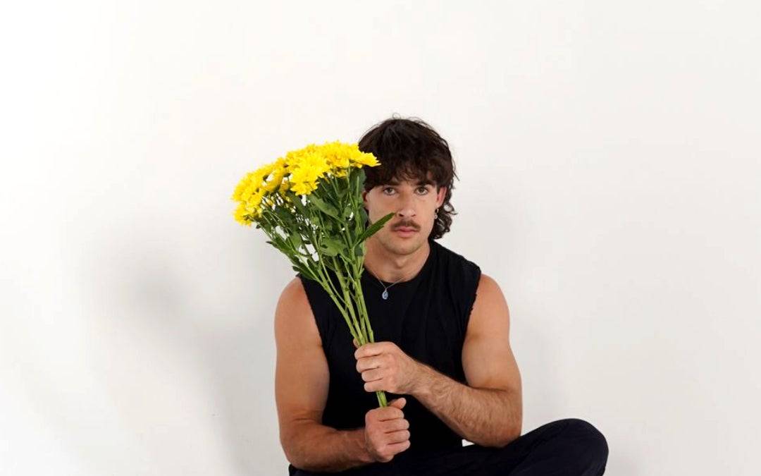 Go-Jo – Mrs. Hollywood