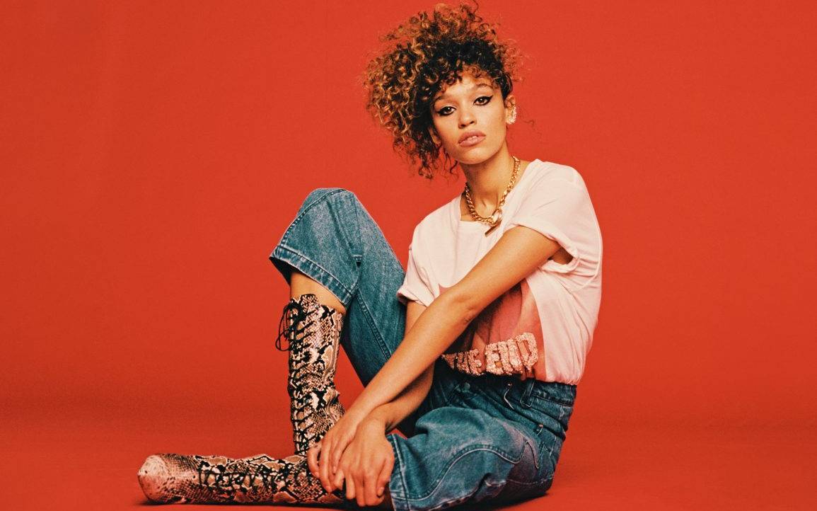 Izzy Bizu – Dumb