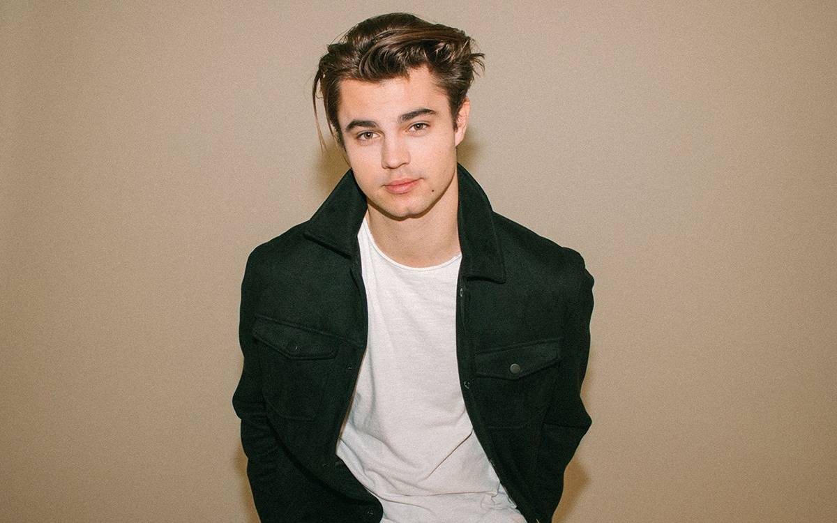 Linus Bruhn – Maniac