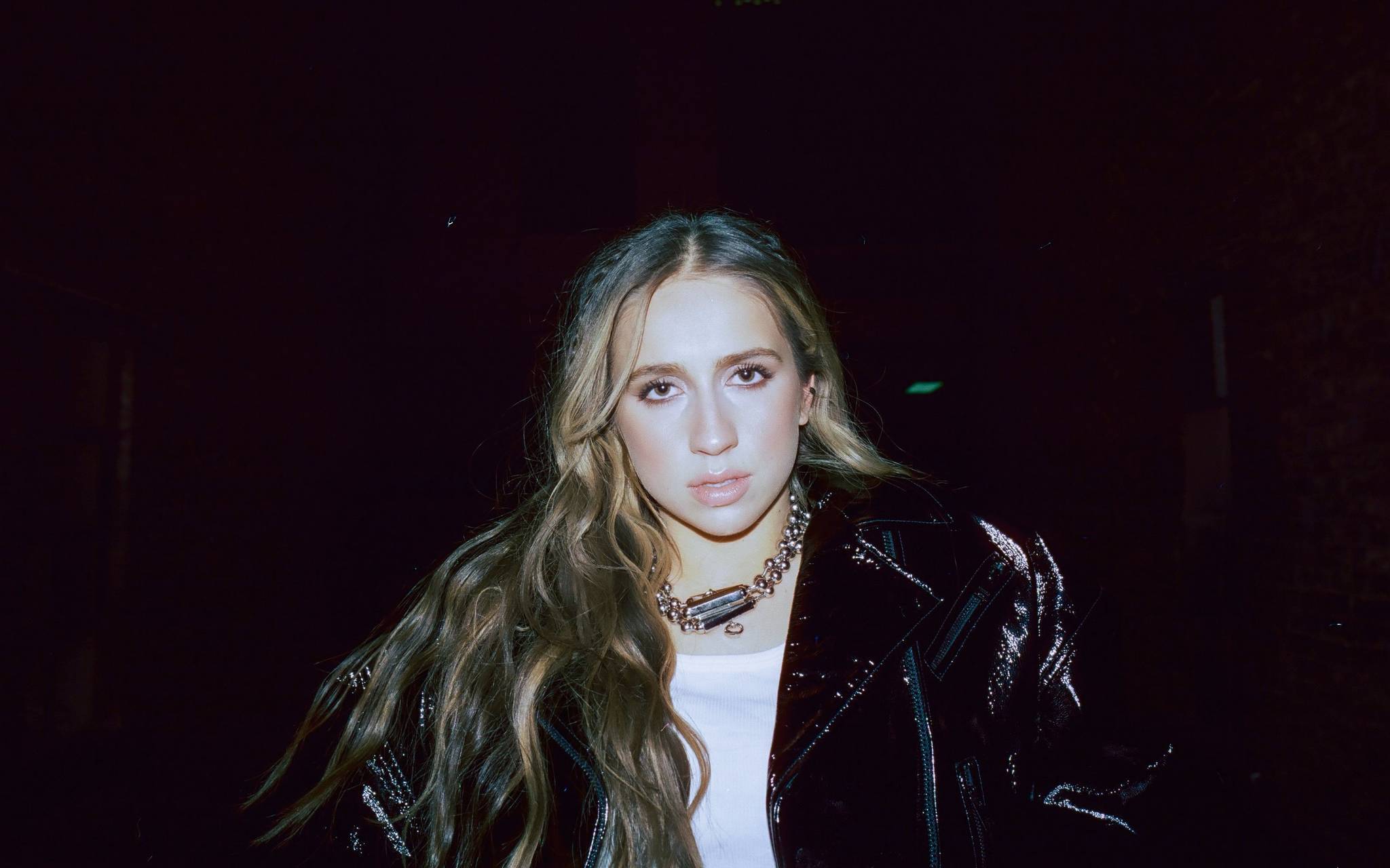 Tate McRae im NOXX Interview