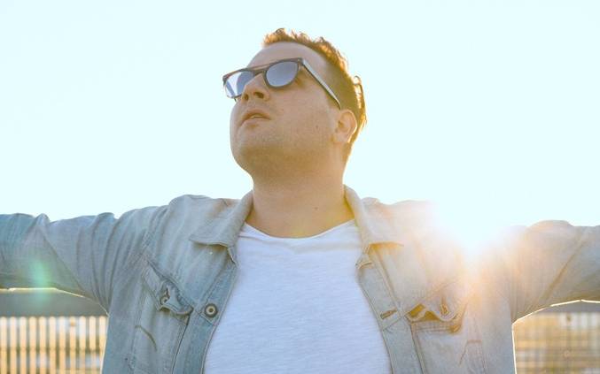 Max Lean & Frederico (feat. blazey) – Higher