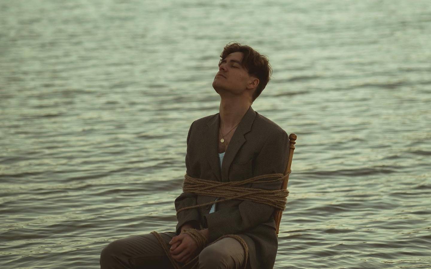 Nic Jeffrey – Golden