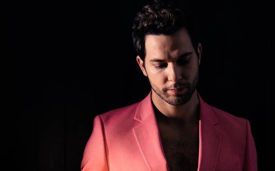 Skylar Astin – When You’re Not There (Smallpools Remix)